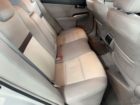 Used 2012 Toyota Camry XLE image 29