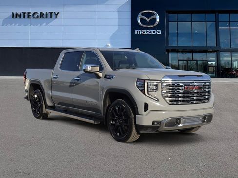 Used 2024 GMC Sierra 1500 Denali w/ Denali Reserve Package AWD/4WD image 2