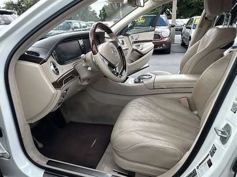 Used 2017 Mercedes-Benz S 550 Sedan image 18