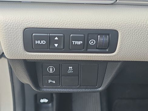 Used 2018 Honda Accord Touring image 29