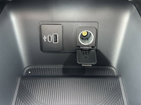 New 2026 Ford Explorer Active w/ Active Comfort Package image 7