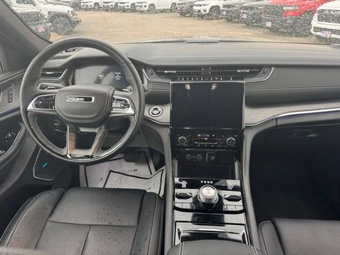 New 2024 Jeep Grand Cherokee Overland w/ Advanced Protech Group III image 20