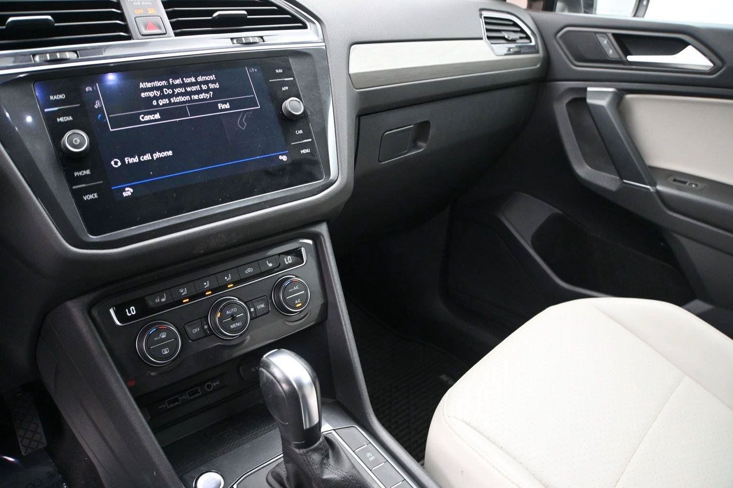 Used 2020 Volkswagen Tiguan SEL w/ 3rd Row Seat Package AWD/4WD image 5