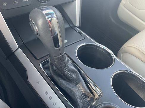 Used 2014 Ford Explorer XLT w/ Equipment Group 202A image 21