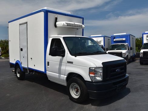 Used 2023 Ford E-350 and Econoline 350 Super Duty w/ Power Windows & Locks Group RWD image 1