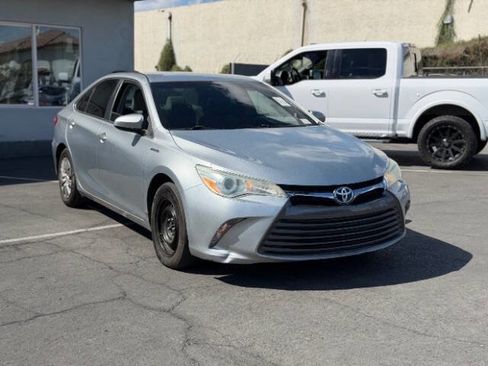 Used 2015 Toyota Camry LE FWD image 1