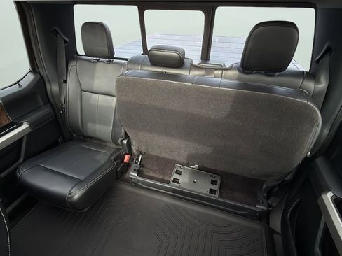 Used 2020 Ford F150 Lariat w/ Equipment Group 502A Luxury image 12