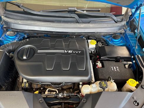 Used 2019 Jeep Cherokee Trailhawk w/ Cold Weather Group AWD/4WD image 45
