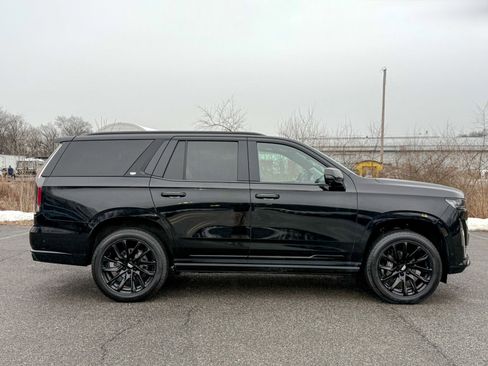 Used 2021 Cadillac Escalade Sport Platinum w/ LPO, ONYX Package image 7