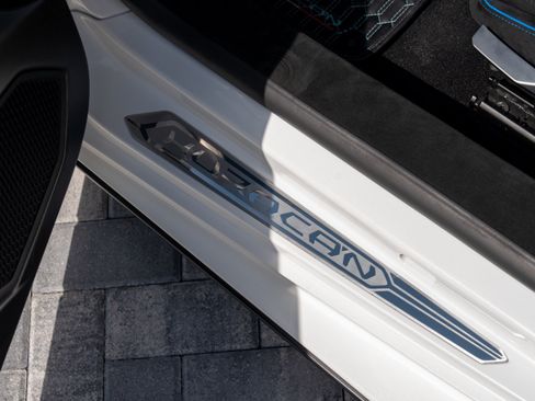 Used 2021 Lamborghini Huracan STO RWD image 34