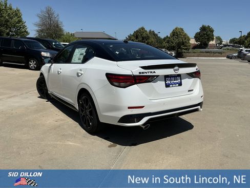 New 2025 Nissan Sentra SR w/ Midnight Edition image 3