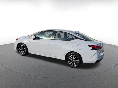 Used 2025 Nissan Versa SV image 10