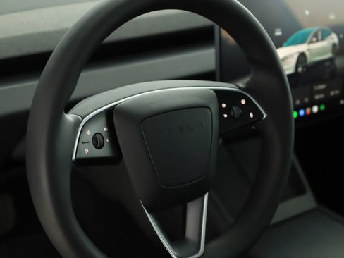 Used 2024 Tesla Model 3 Standard Range RWD image 16
