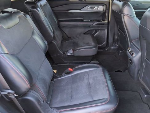Used 2025 Ford Explorer ST AWD/4WD image 27