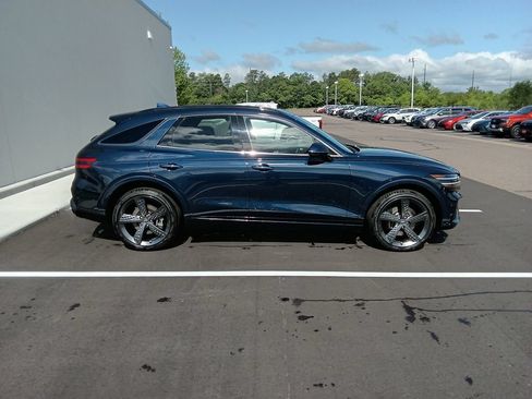 Used 2022 Genesis GV70 3.5T Sport w/ Sport Prestige Package AWD/4WD image 2