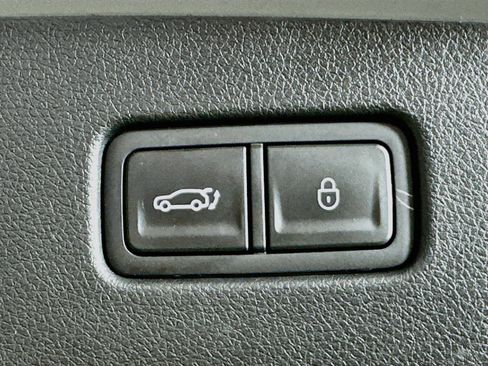 Used 2025 Genesis GV70 2.5T AWD/4WD image 29
