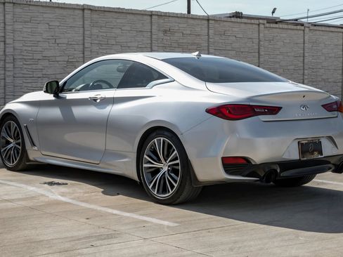 Used 2017 INFINITI Q60 3.0t w/ Cargo Package RWD image 14