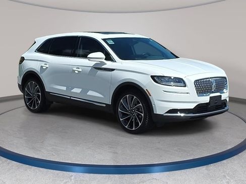 Used 2023 Lincoln Nautilus Reserve w/ Equipment Group 201A AWD/4WD image 3