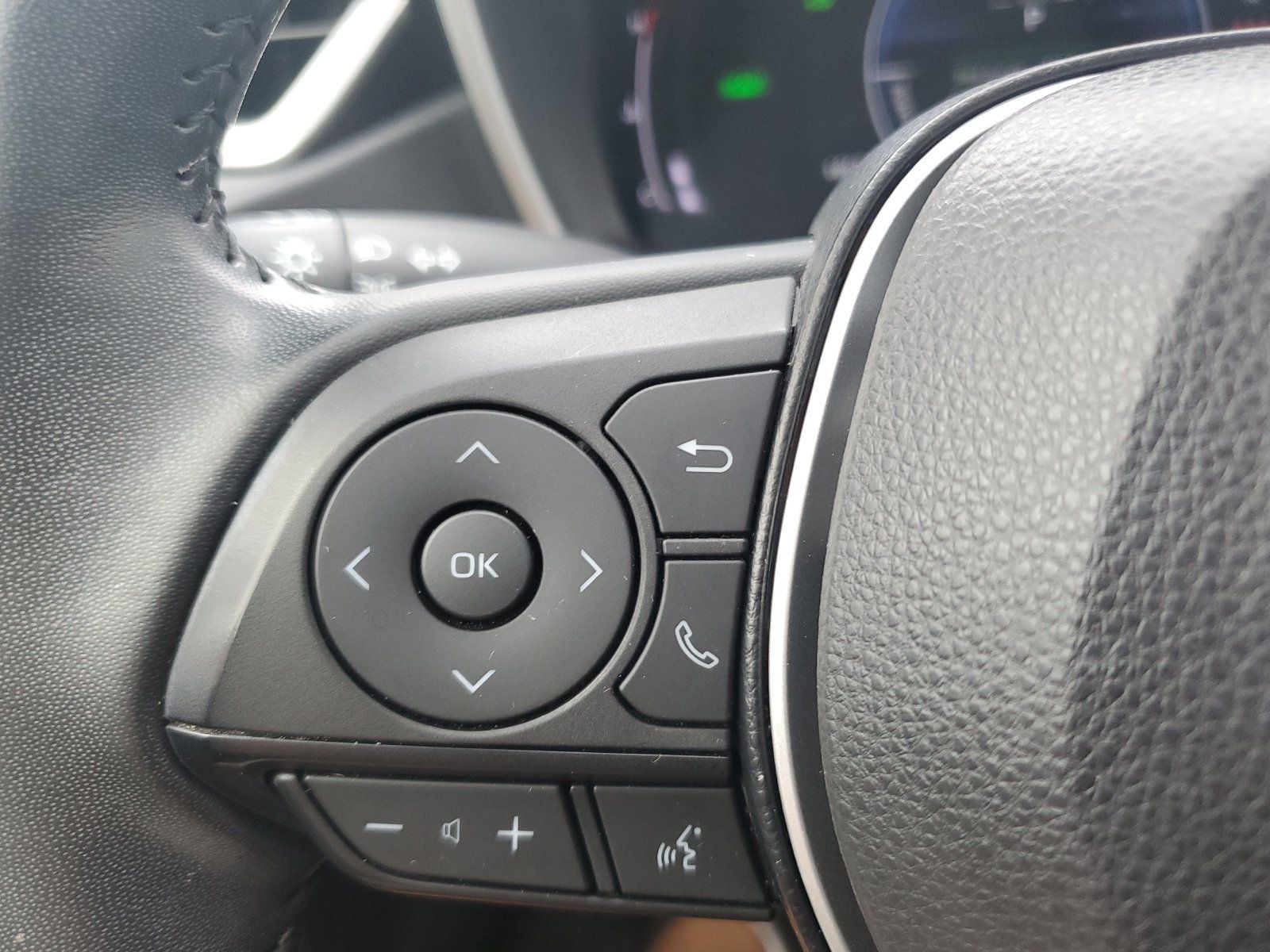 Certified 2024 Toyota Corolla XLE FWD image 21