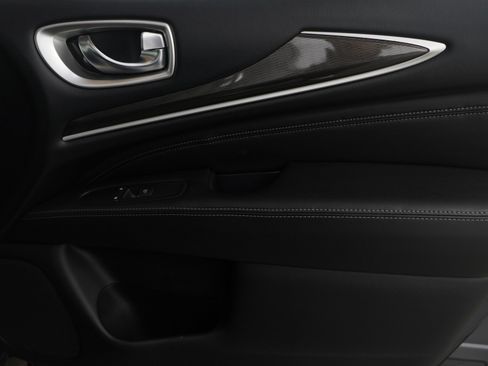 Used 2019 INFINITI QX60 Luxe w/ Essential Package image 9