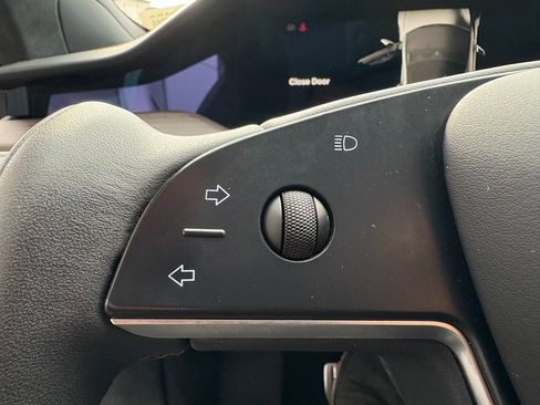 Used 2023 Tesla Model S Standard Range image 38