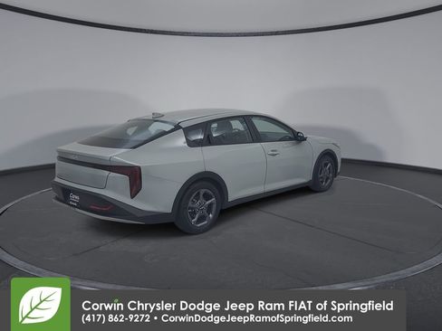 Used 2025 Kia K4 FWD image 16