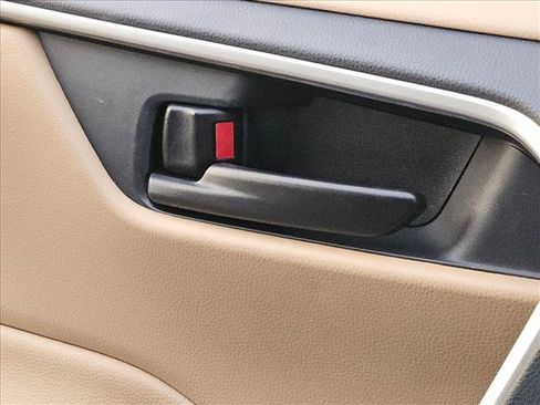 Used 2025 Toyota RAV4 LE FWD image 8