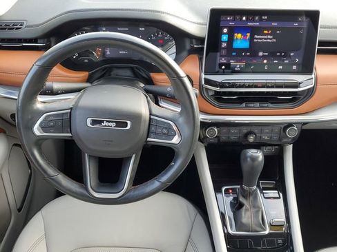 Certified 2022 Jeep Compass Limited image 27