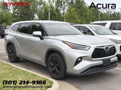 Used 2022 Toyota Highlander LE