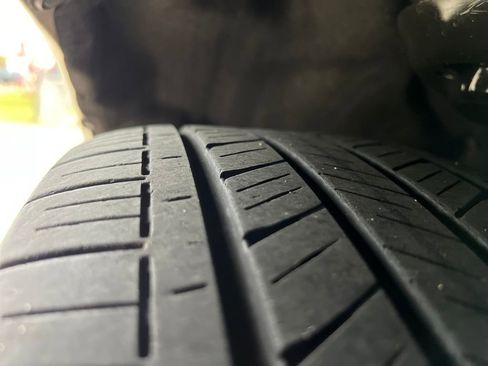 Used 2021 Toyota Sienna Limited image 21