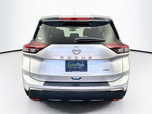 Used 2025 Nissan Rogue SV AWD/4WD image 7