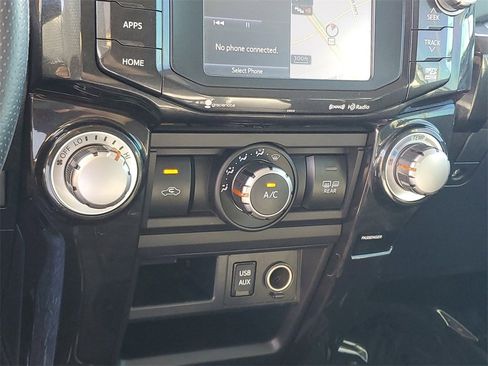 Used 2019 Toyota 4Runner TRD Off-Road Premium image 19