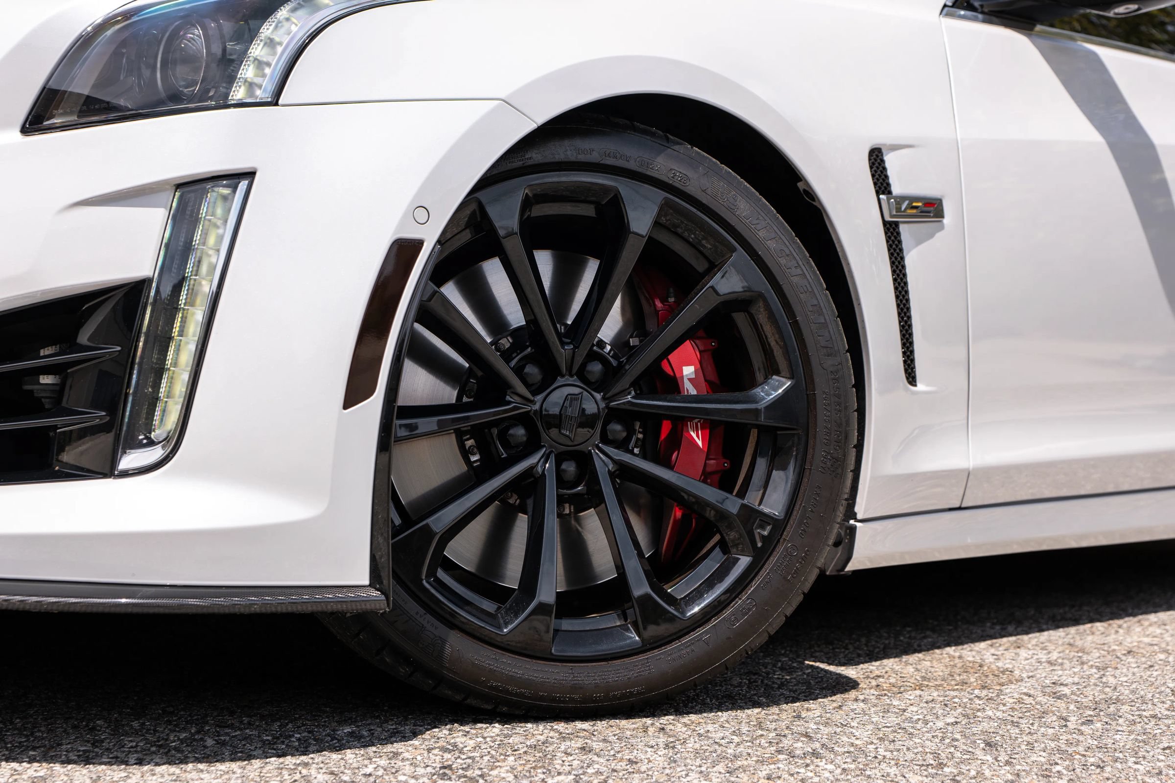 Used 2019 Cadillac CTS V w/ Carbon Fiber Package RWD image 12