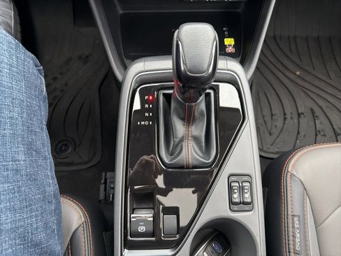 Certified 2024 Subaru Crosstrek 2.5i Limited w/ Crosstrek Mirror Package image 35