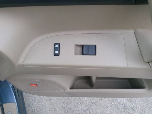 Used 2012 Toyota Highlander Limited w/ Protection Pkg AWD/4WD image 40