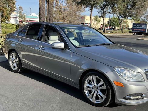 Used 2013 Mercedes-Benz C 250 Sedan w/ Premium 1 Pkg image 70