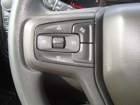 Used 2022 Chevrolet Silverado 1500 Custom image 14