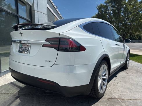 Used 2019 Tesla Model X 100D AWD/4WD image 5