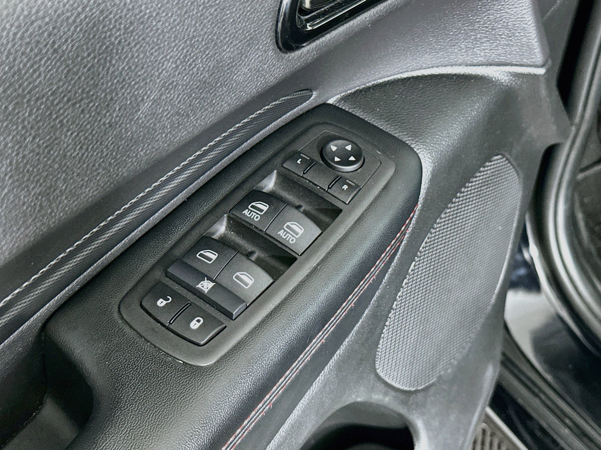 Used 2025 Dodge Durango GT AWD/4WD image 15