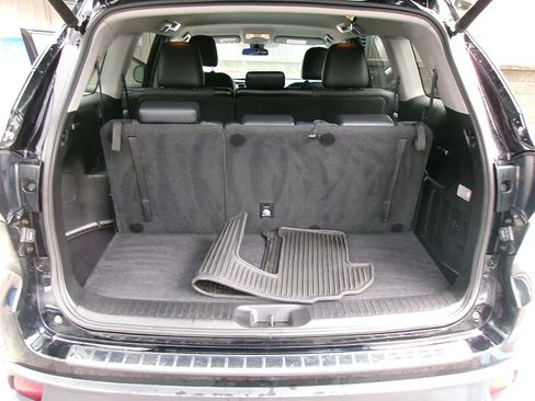 Used 2019 Toyota Highlander Plus AWD/4WD image 12