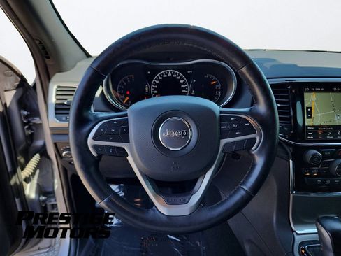 Used 2021 Jeep Grand Cherokee Laredo X AWD/4WD image 16