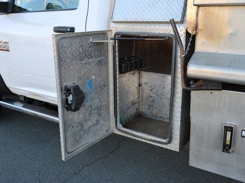 Used 2017 RAM 5500 Tradesman w/ Power & Remote Entry Group image 37