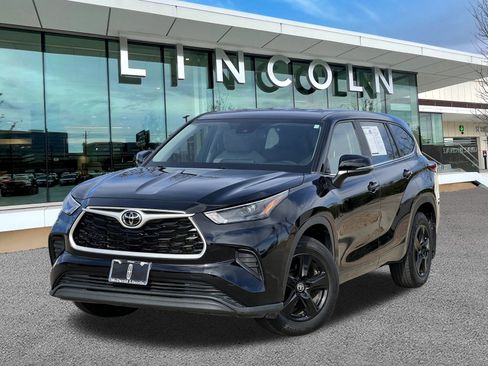Used 2023 Toyota Highlander L image 1