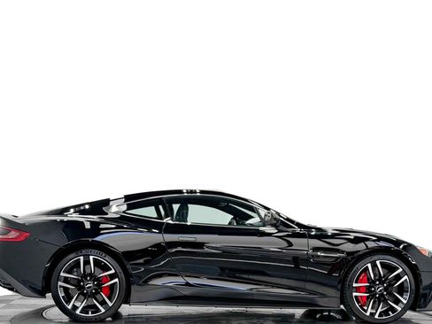Used 2016 Aston Martin Vanquish Coupe RWD image 2