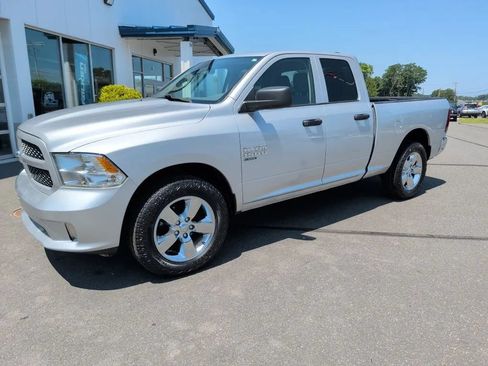 Used 2019 RAM 1500 Express w/ Express Value Package AWD/4WD image 8