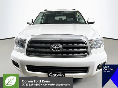 Used 2017 Toyota Sequoia SR5 AWD/4WD image 2