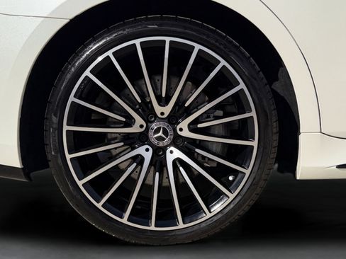 Used 2022 Mercedes-Benz S 500 4MATIC w/ AMG Line Package image 90