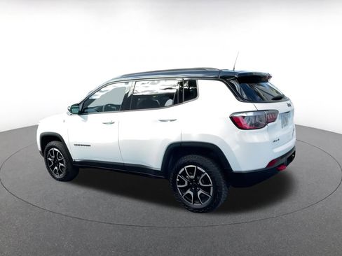 Used 2025 Jeep Compass Trailhawk w/ Trailer Tow Group image 10