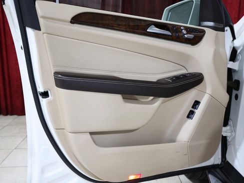 Used 2019 Mercedes-Benz GLS 450 4MATIC image 11