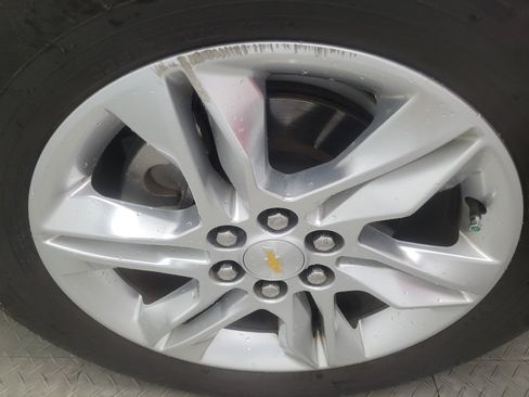 Used 2019 Chevrolet Blazer LT FWD image 31